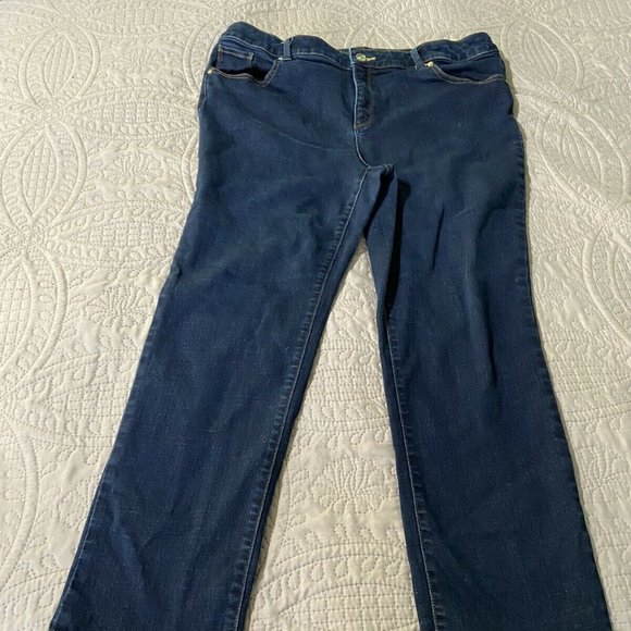 Chicos Womens Jeans So Slimming 3 Short - Picture 1 of 7